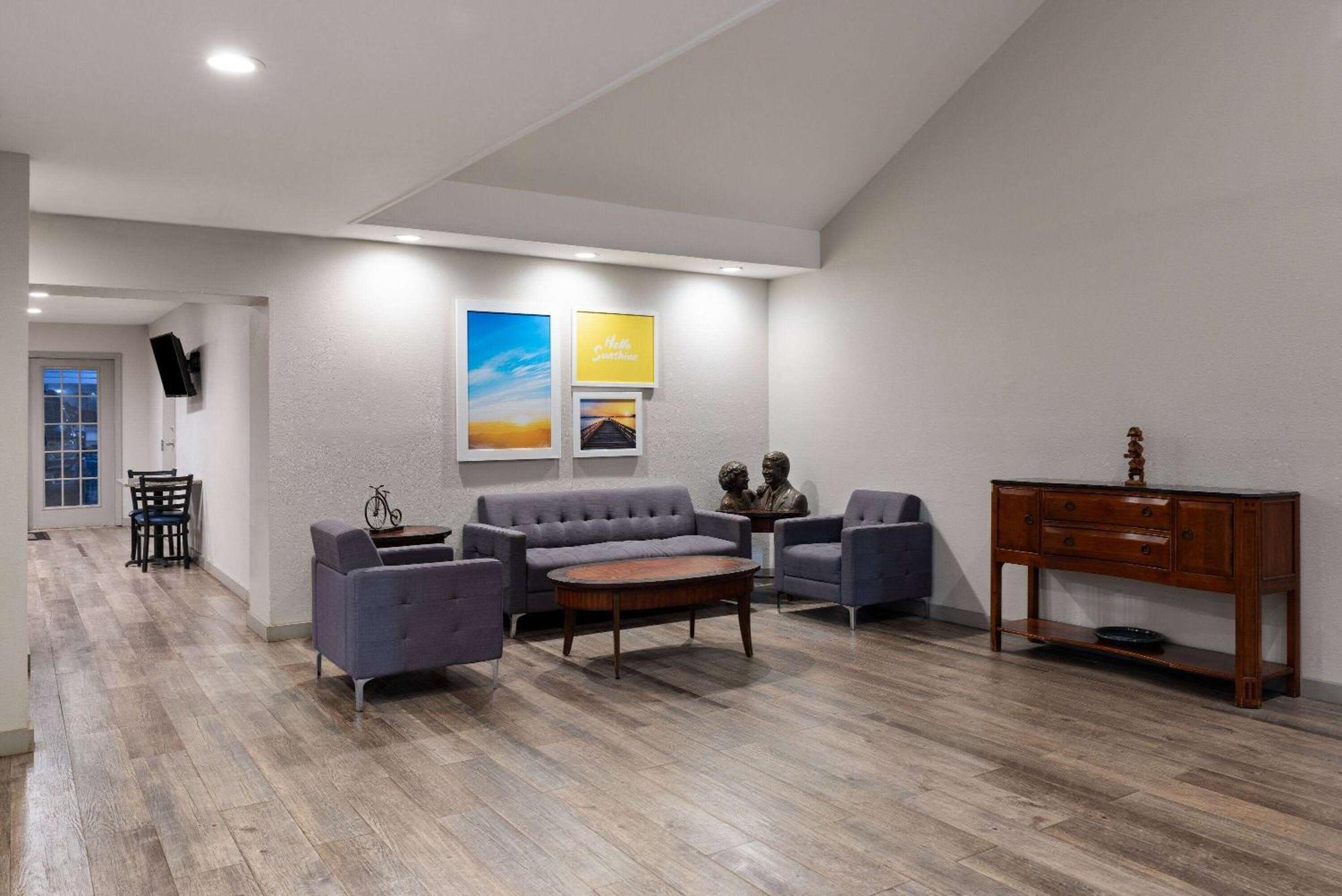 Days Inn By Wyndham Americus Exteriör bild